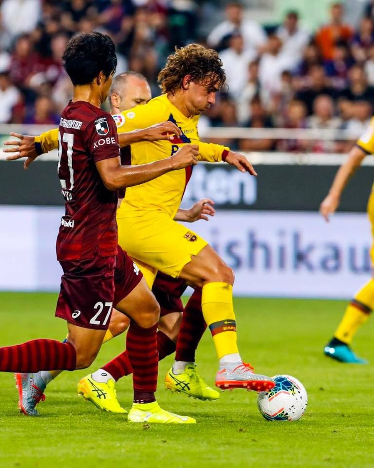 BARCELONA - VISSEL KOBE 2-0 // VIDEO Barcelona, victorie contra lui Iniesta și David Villa » Cine a fost eroul catalanilor