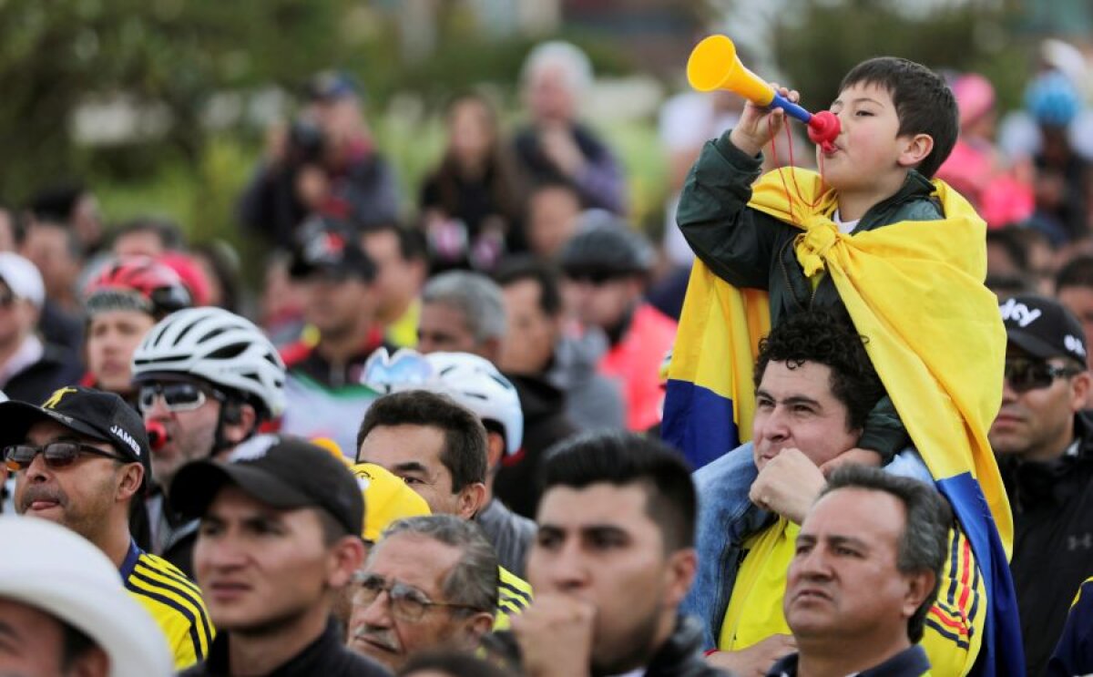 TURUL FRANȚEI // VIDEO + FOTO Egan Bernal, câștigătorul Turului Sibiului din 2017, e noul campion al Turul Franței! Primul columbian din istorie care sosește în galben la Paris