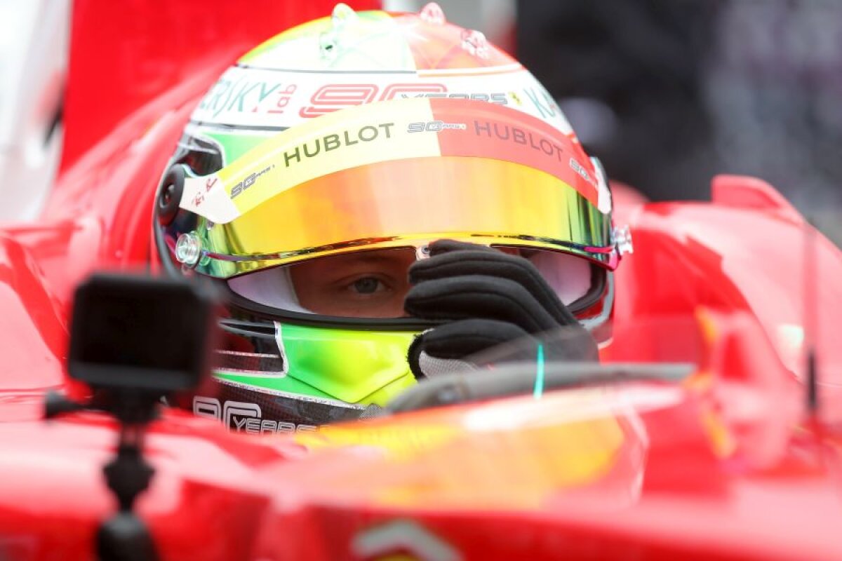 FORMULA 1 // VIDEO + FOTO Moment emoționant în Germania » Mick Schumacher a pilotat mașina tatălui său pe circuit