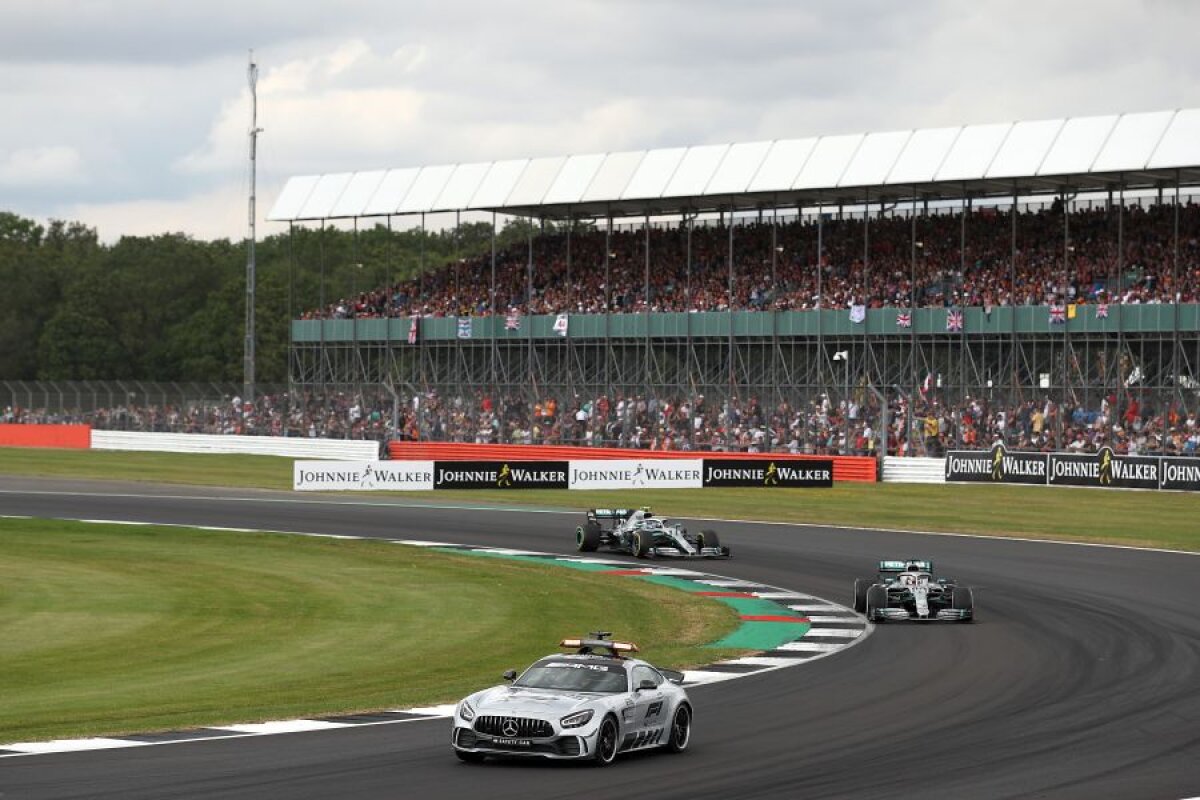 FORMULA 1 // FOTO A uluit circuitul! Ce mașină a fost safety-car la MP al Germaniei: un AMG argintiu cu 577 de cai putere! Cât poate să coste