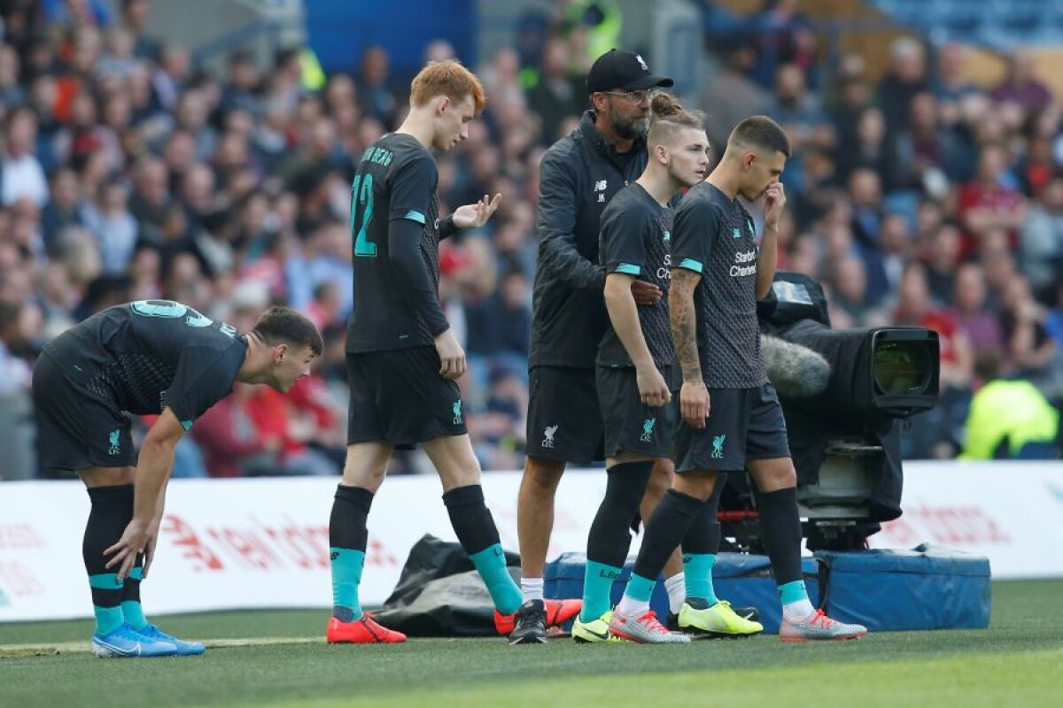 NAPOLI - LIVERPOOL 3-0 // VIDEO + FOTO Napoli, cu Vlad Chiricheș pe teren 45 de minute, a umilit campioana Europei!