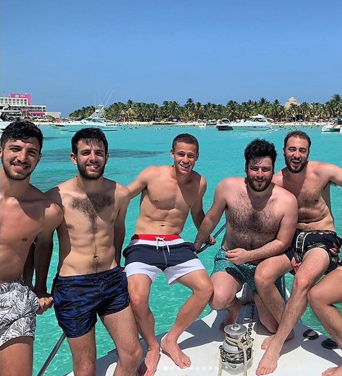 GALERIE FOTO 14 mări și o ninsoare » Cum și-au petrecut jucătorii și jucătoarele de tenis vacanța după Wimbledon