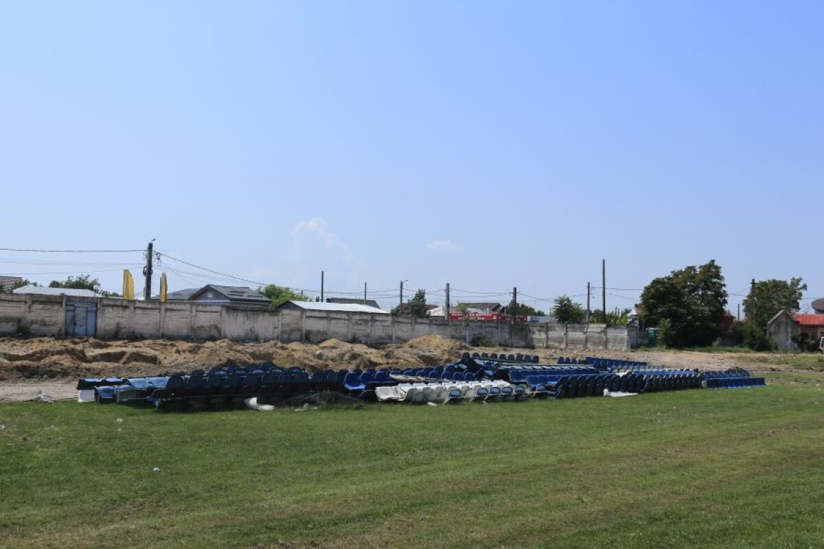 GALERIE FOTO Încă un stadion modern în România! Demolarea vechii arene a început deja