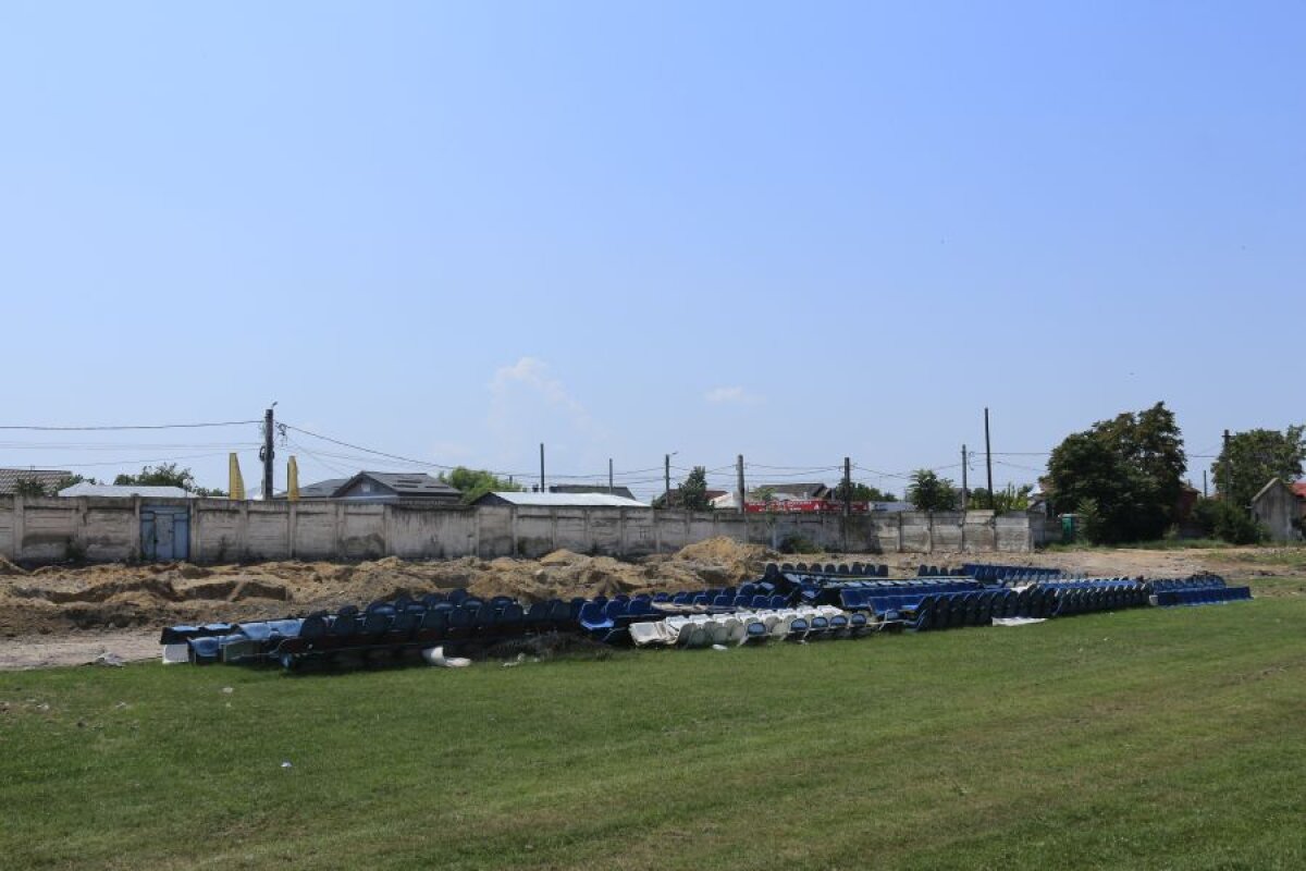 GALERIE FOTO Încă un stadion modern în România! Demolarea vechii arene a început deja