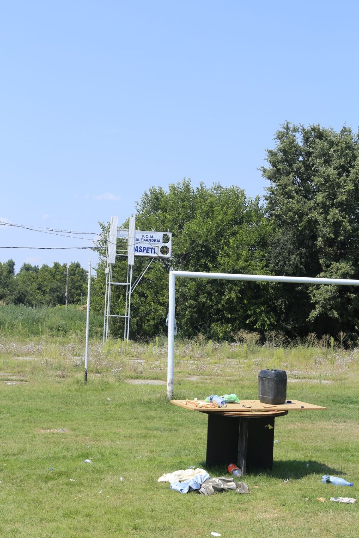 GALERIE FOTO Încă un stadion modern în România! Demolarea vechii arene a început deja