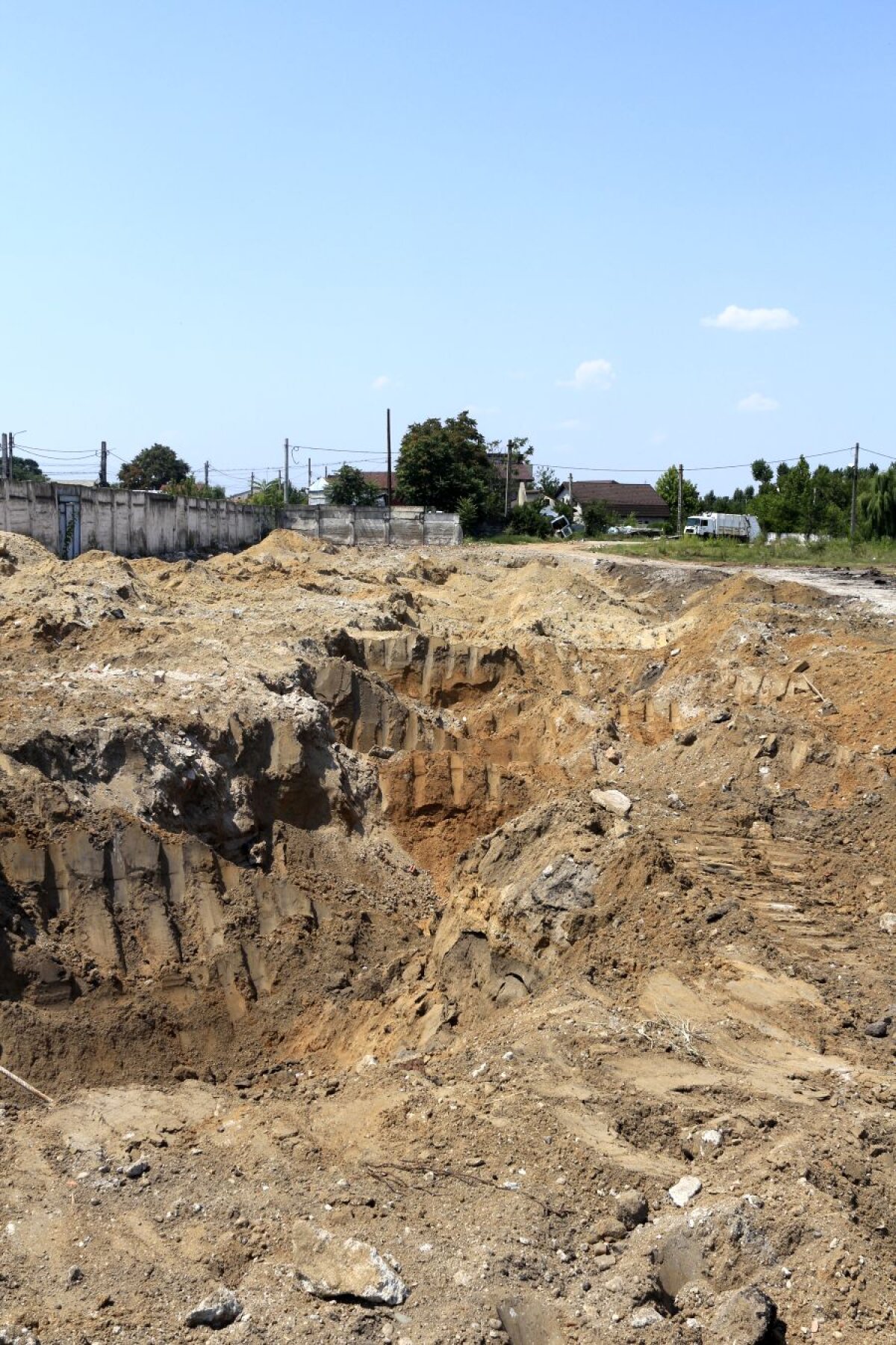 GALERIE FOTO Încă un stadion modern în România! Demolarea vechii arene a început deja