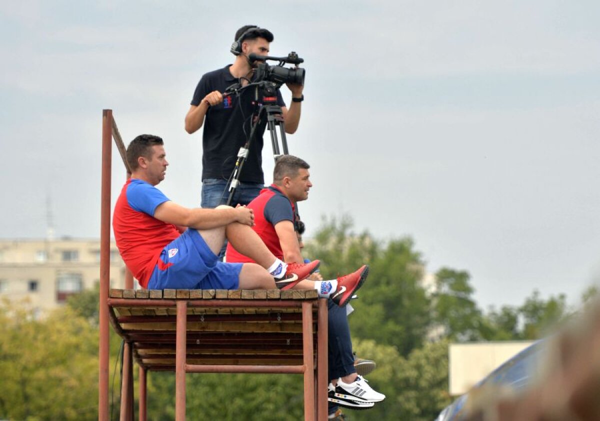 CSA STEAUA - CS MIHAI BRAVU 8-0 // VIDEO+FOTO Roș-albaștrii s-au calificat în turul II al Cupei României, la debutul lui Daniel Oprița » Mesajele ultrașilor după crima de la Caracal