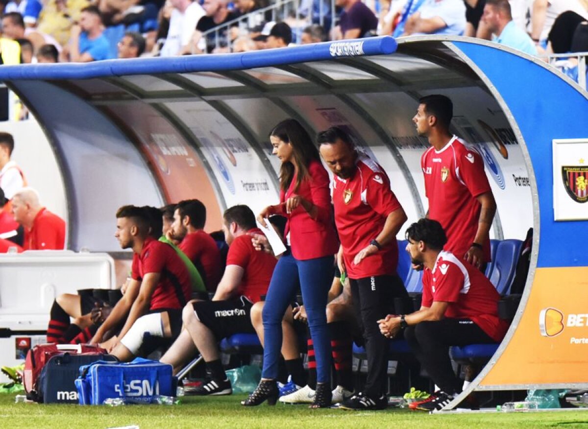 CRAIOVA - HONVED // FOTO Tamara Nemeth, directorul tehnic de la Honved, a atras toate privirile pe „Oblemenco”: „Nu mă sperii de cei 40 de bărbați din club!”