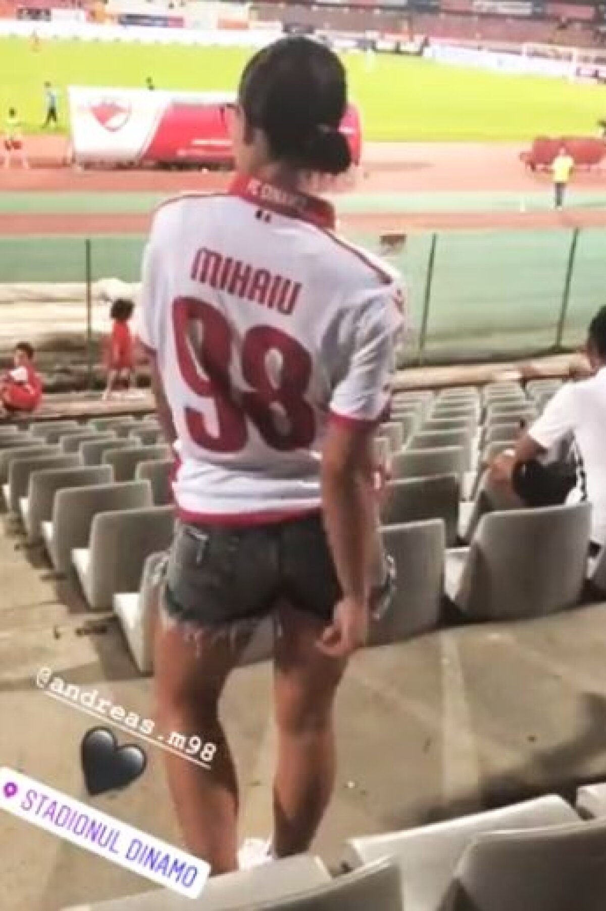 DINAMO - CLINCENI 4-2 / FOTO Iubita sexy a tânărului dinamovist Andreas Mihaiu l-a încurajat cu Clinceni » E handbalistă și a făcut senzație în tribună