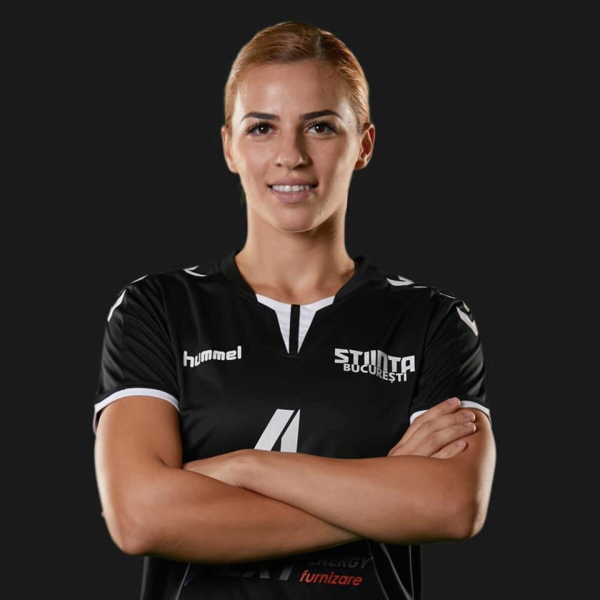 DINAMO - CLINCENI 4-2 / FOTO Iubita sexy a tânărului dinamovist Andreas Mihaiu l-a încurajat cu Clinceni » E handbalistă și a făcut senzație în tribună