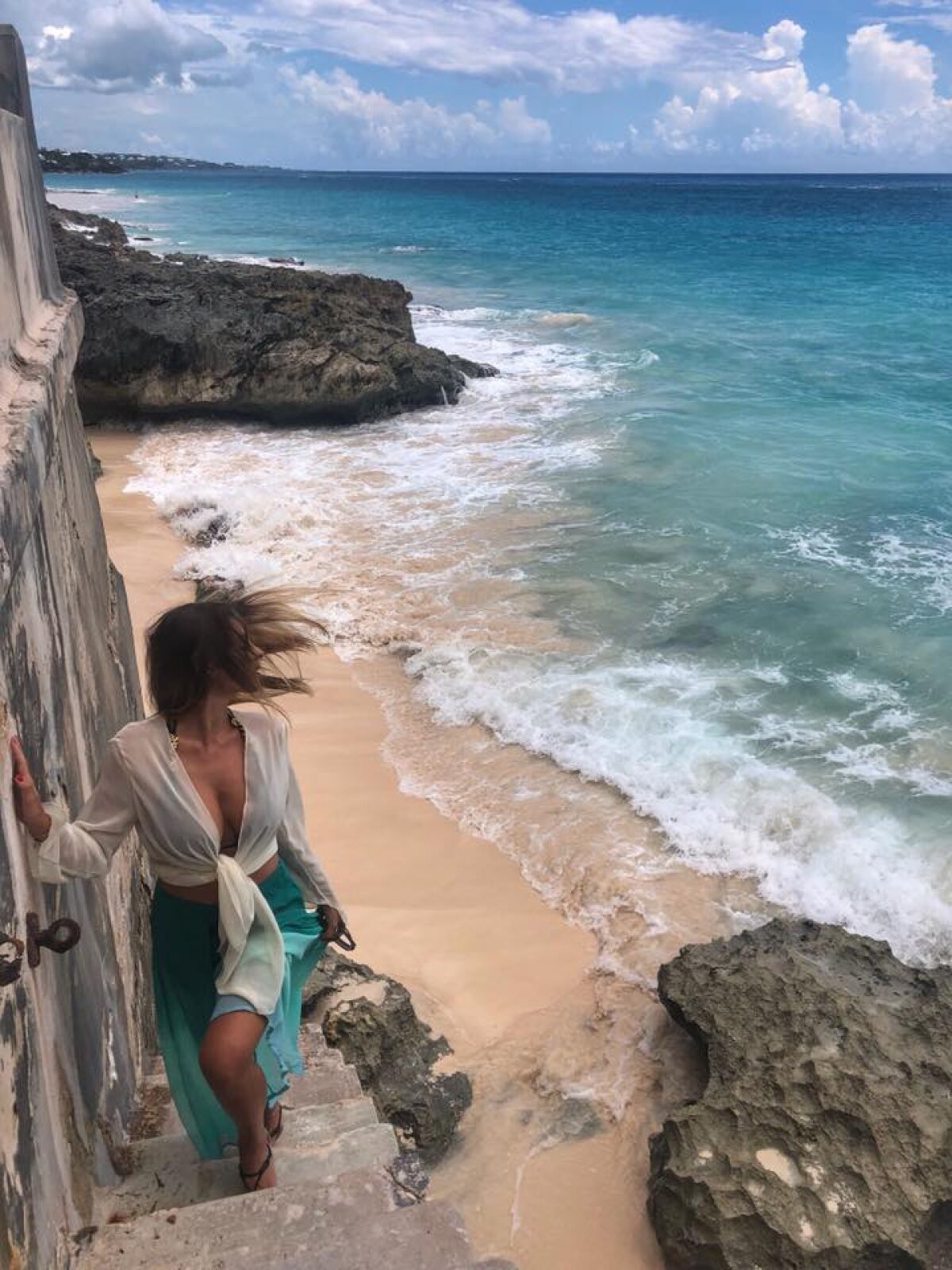 VIDEO Roxana Nemeș, din Playboy la Survivor, alături de Cătălin Moroșanu: „Mă trezesc la 6 dimineața ca să ajung la sală"