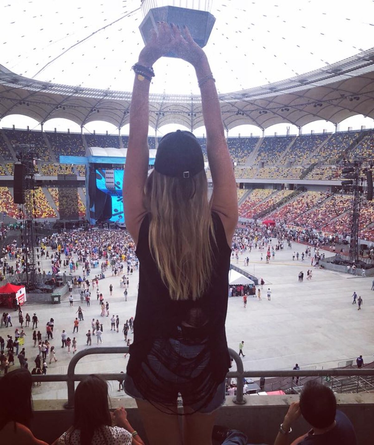 VIDEO Roxana Nemeș, din Playboy la Survivor, alături de Cătălin Moroșanu: „Mă trezesc la 6 dimineața ca să ajung la sală"