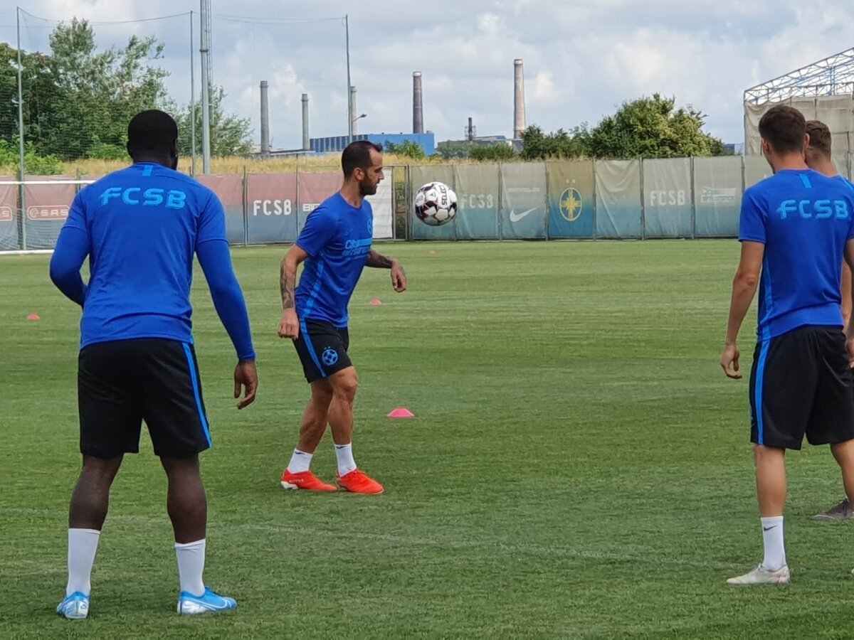 ASTRA - FCSB // VIDEO+FOTO Ionuț Panțîru, prima apariție oficială după transferul la FCSB: „Antrenorul nu e problema noastră! E treaba domnului Becali” + 5 nume noi la antrenament