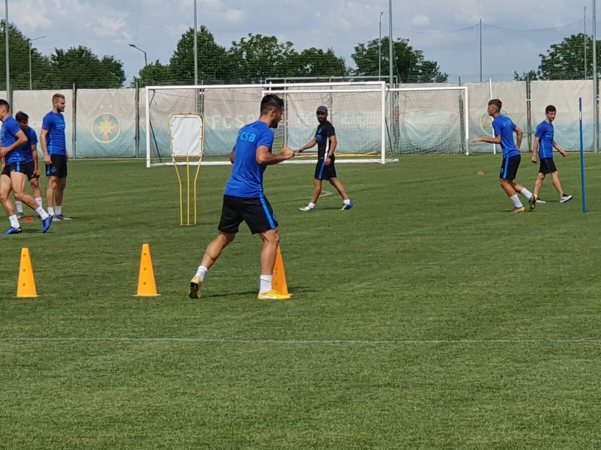 ASTRA - FCSB // VIDEO+FOTO Ionuț Panțîru, prima apariție oficială după transferul la FCSB: „Antrenorul nu e problema noastră! E treaba domnului Becali” + 5 nume noi la antrenament