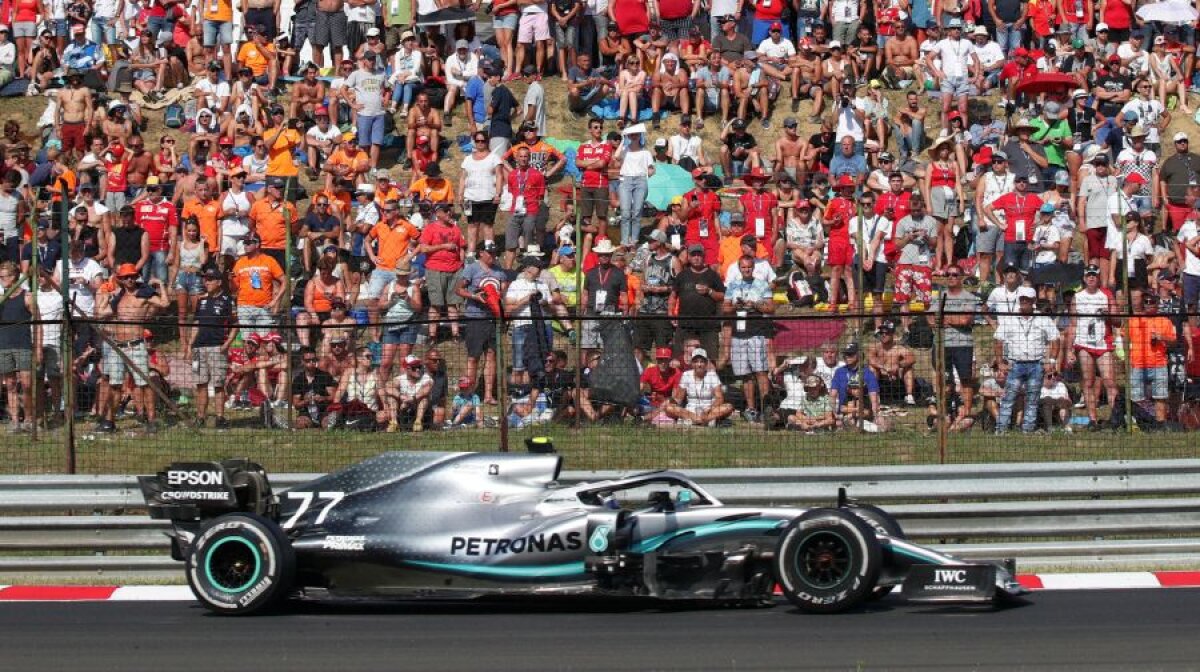 MARELE PREMIU AL UNGARIEI // FOTO Lewis Hamilton, a opta victorie a sezonului, pe „Hungaroring” » Britanicul l-a devansat pe Verstappen după un final palpitant