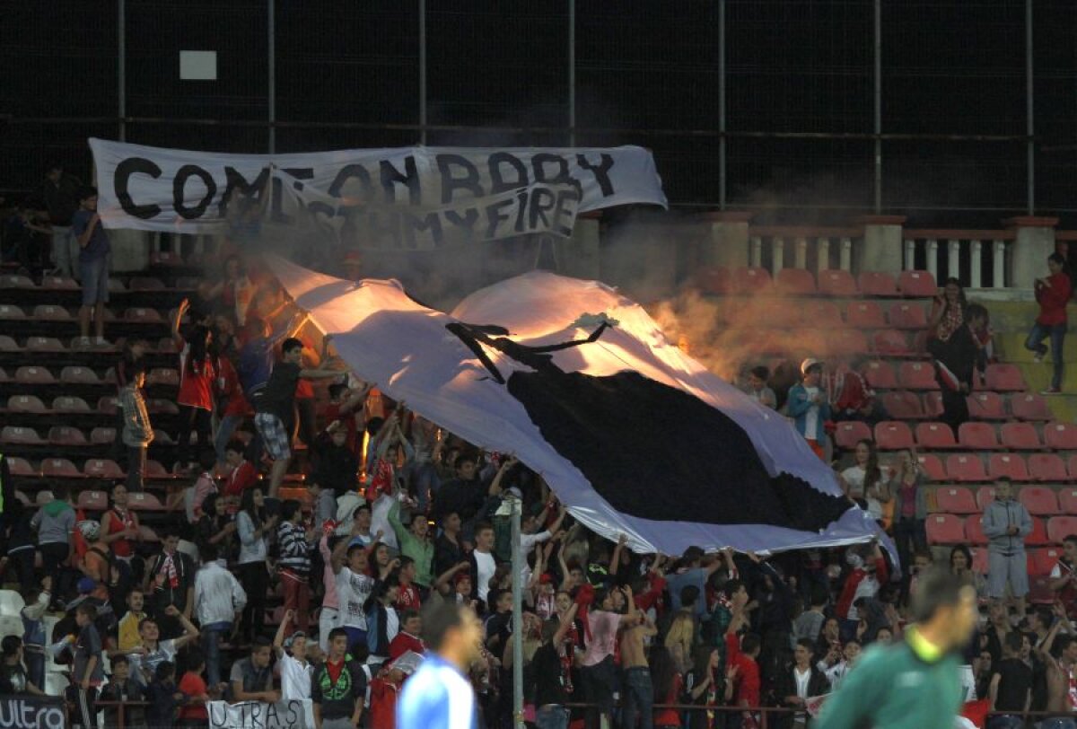 CRAIOVA - AEK ATENA // VIDEO+FOTO Iau copiii cu asalt stadionul? Cum pot specula oltenii un pasaj din regulamentul UEFA + două precedente din România