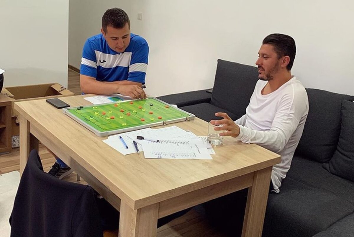 FOTO Ciprian Marica, noul Gigi? Analiză tactică alături de Ianis Zicu: „La o discuție de dimineață cu domn’ profesor”