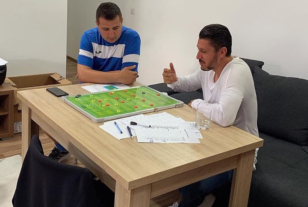FOTO Ciprian Marica, noul Gigi? Analiză tactică alături de Ianis Zicu: „La o discuție de dimineață cu domn’ profesor”