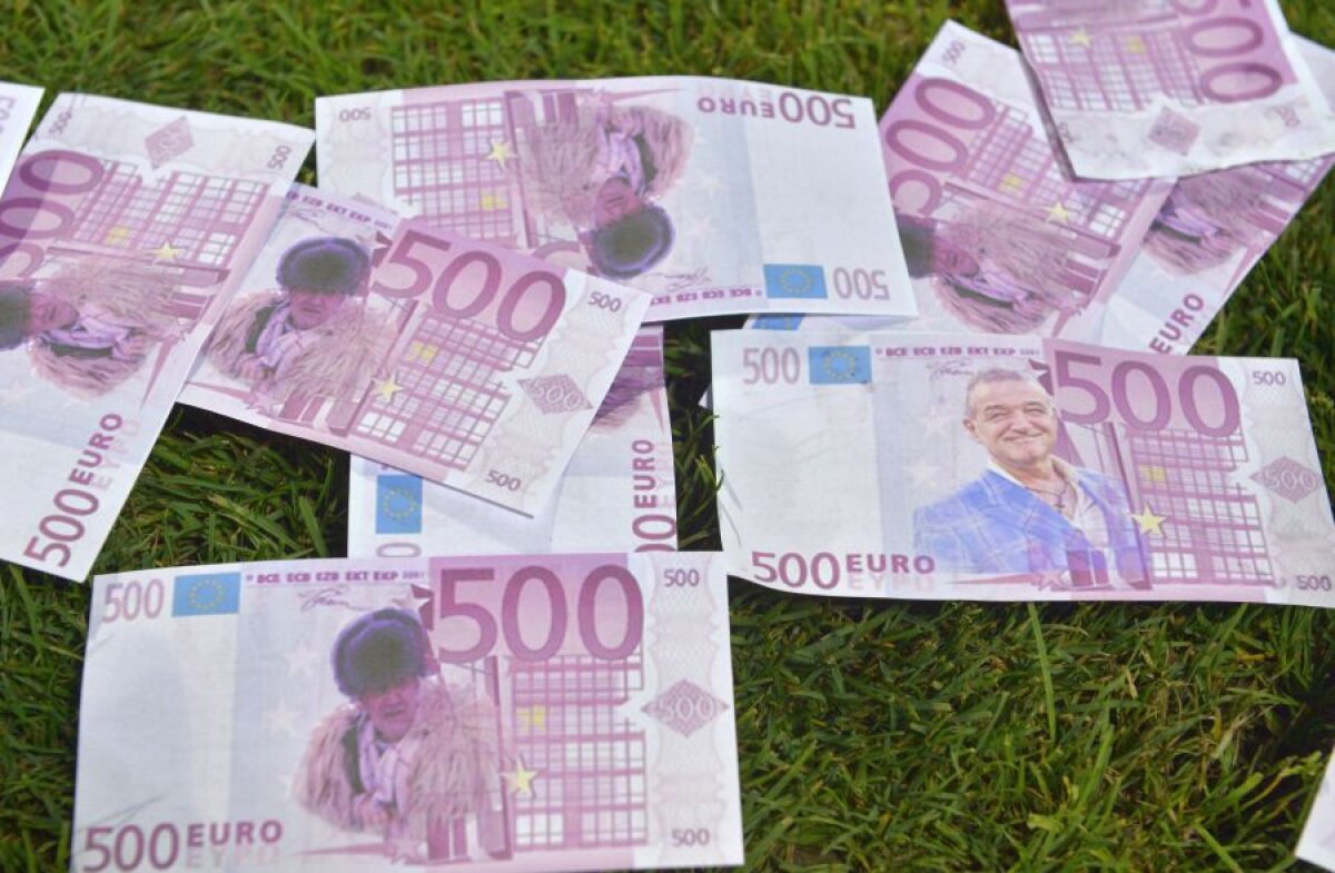 FCSB - MLADA BOLESLAV // FOTO+VIDEO Gigi Becali și Mihai Stoica, înjurați de suporteri înainte de meci » Fanii au aruncat în teren cu euro falși, imprimați cu fața lui Gigi Becali