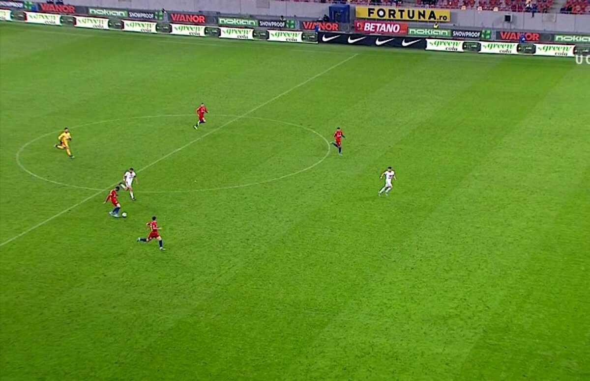 FCSB - SEPSI 2-1 // FOTO Fază de tot râsul pe final » 4 fotbaliști au scăpat cu poarta goală, dar Man a arătat că nu știe regulamentul