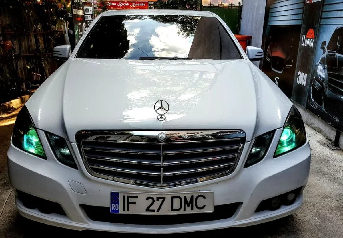 Fiul primarului PNL rasist a primit balta din comuna condusă de tatăl său și le spune „Cioroiule!” celor care se plâng că balta nu are pește!