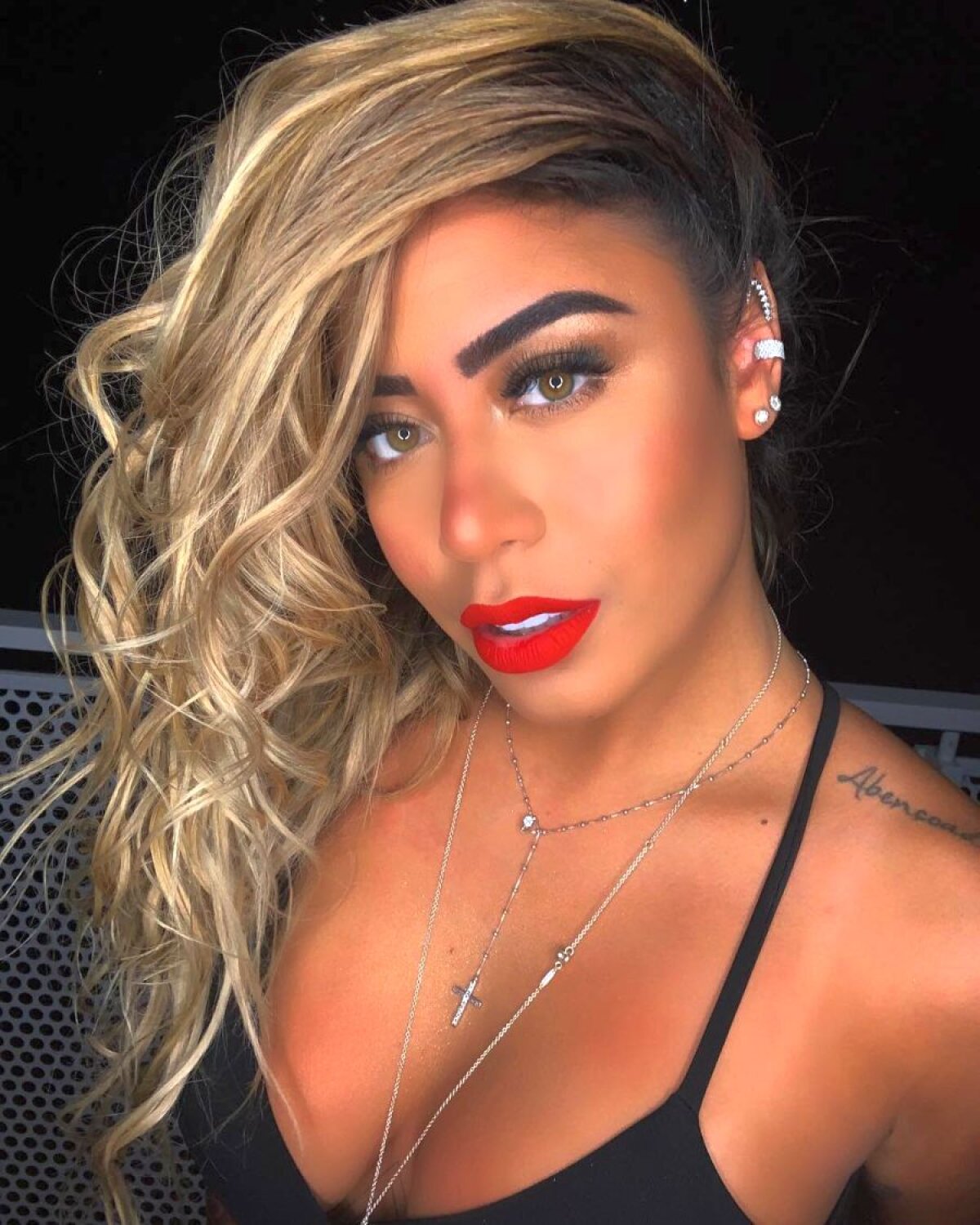 GALERIE FOTO Sora lui Neymar, vacanță într-un resort exclusivist din Brazilia! S-a pozat în cele mai hot ipostaze