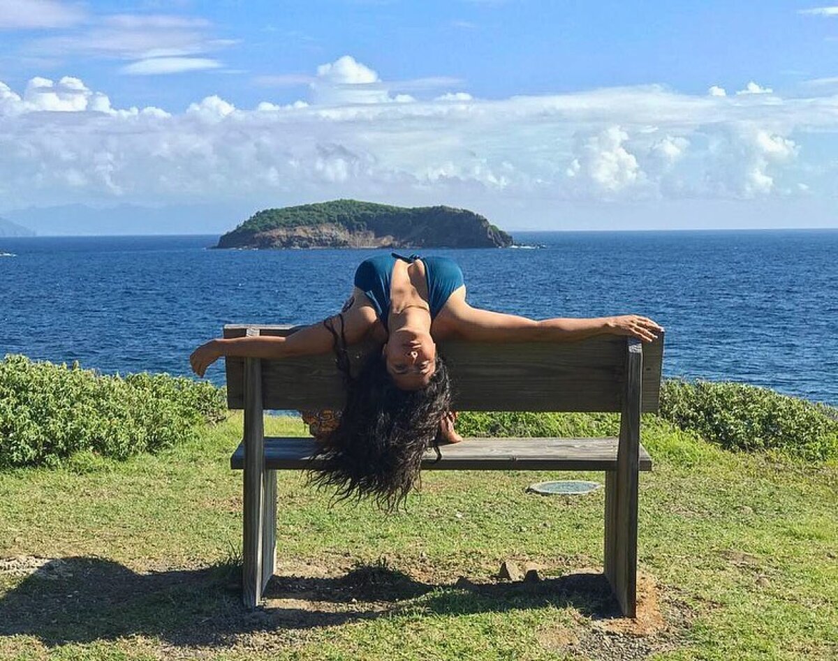 Chiar „GLOBURILE DE AUR” :D » Salma Hayek, imagine DEMENȚIALĂ pe Instagram