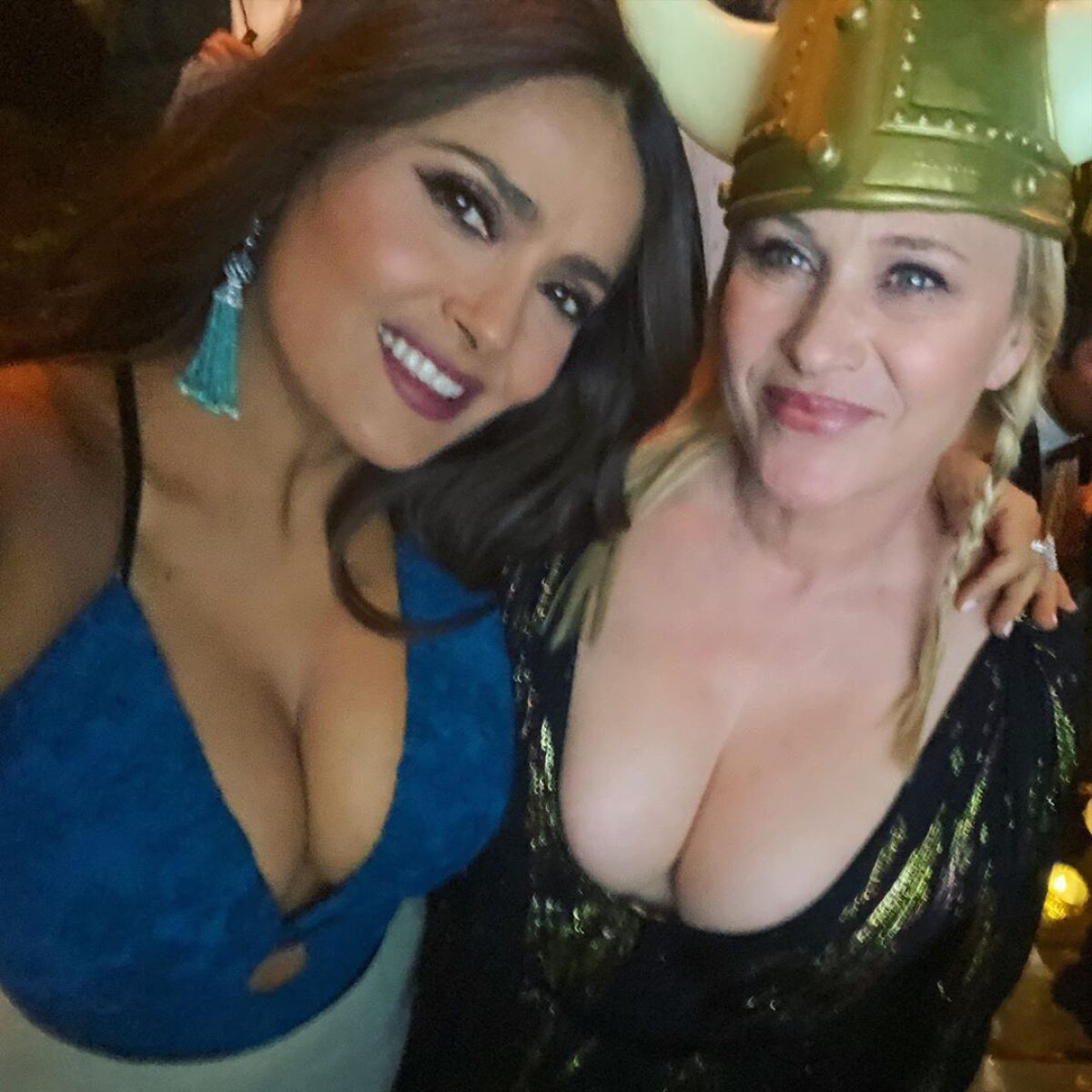 Chiar „GLOBURILE DE AUR” :D » Salma Hayek, imagine DEMENȚIALĂ pe Instagram