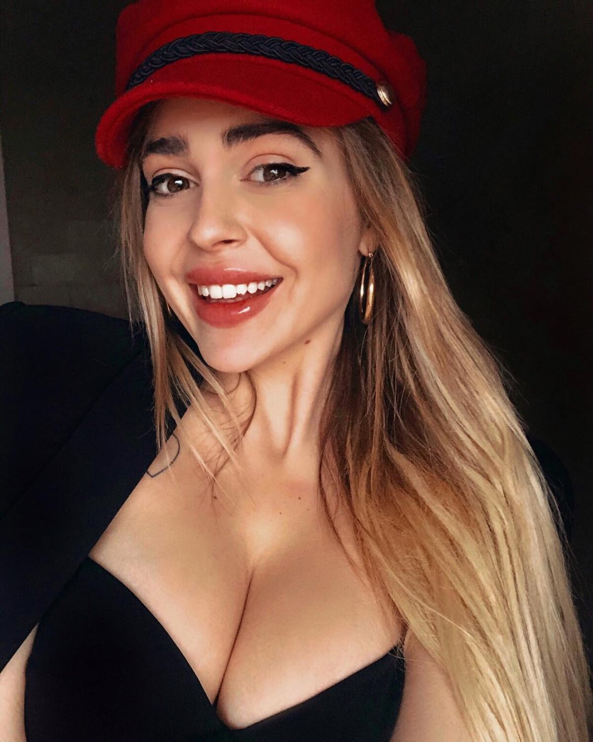 GALERIE FOTO Ginevra e fotomodel și influencer și i-a luat ochii unui fotbalist de la Vitoria Setubal! 