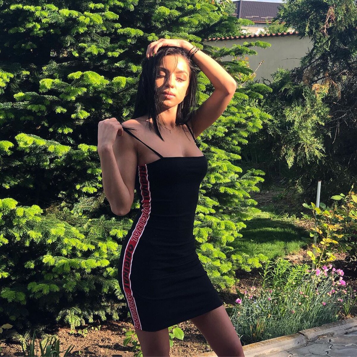 GALERIE FOTO E răvășitoare! Sora unei vedete dinamoviste a extaziat fotbalul românesc! Avalanșă de like-uri de la Patrick Petre și alți fotbaliști