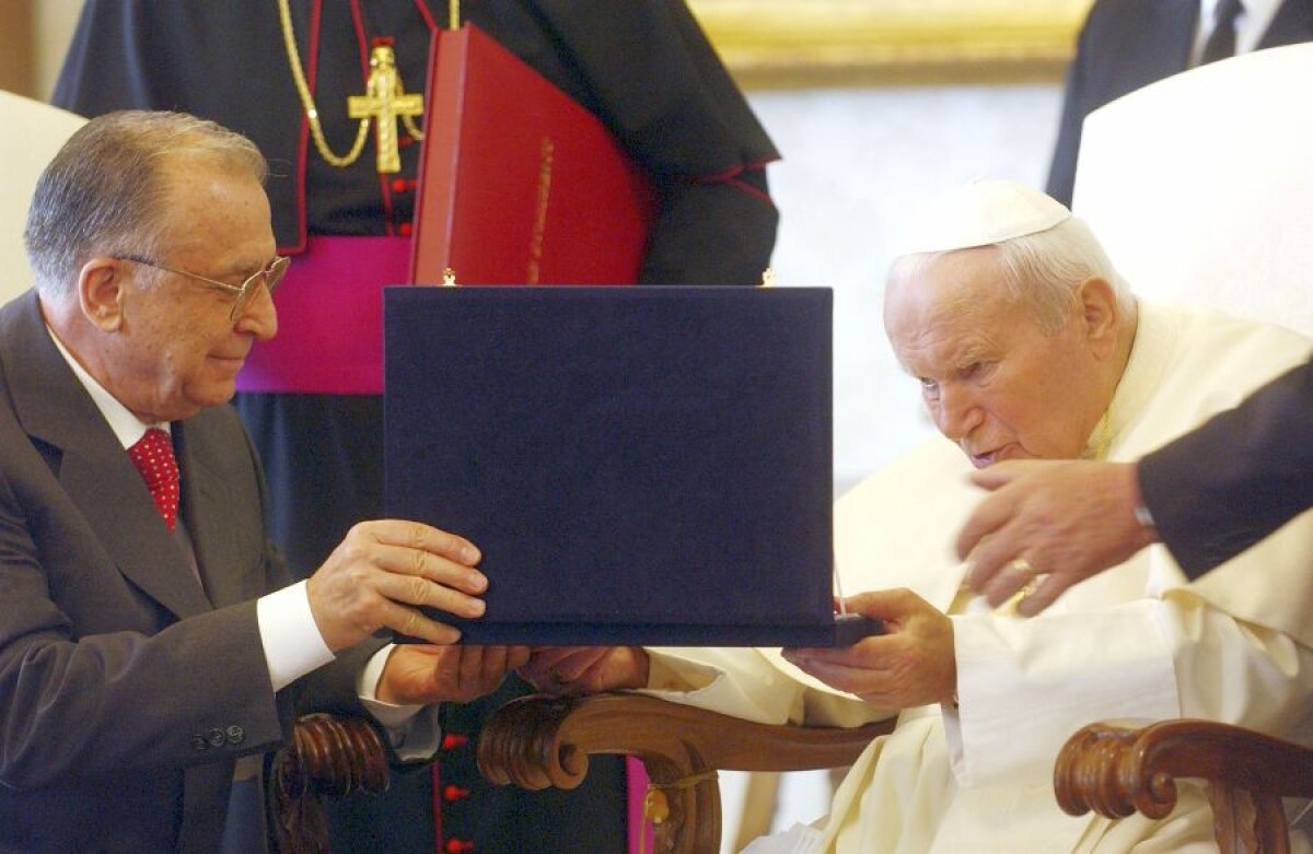 Papa Ioan Paul al II-lea. 100 de ani de la nașterea celui mai iubit Suveran Pontif: membru onorific la un club din Bundesliga și multiple legături cu sportul