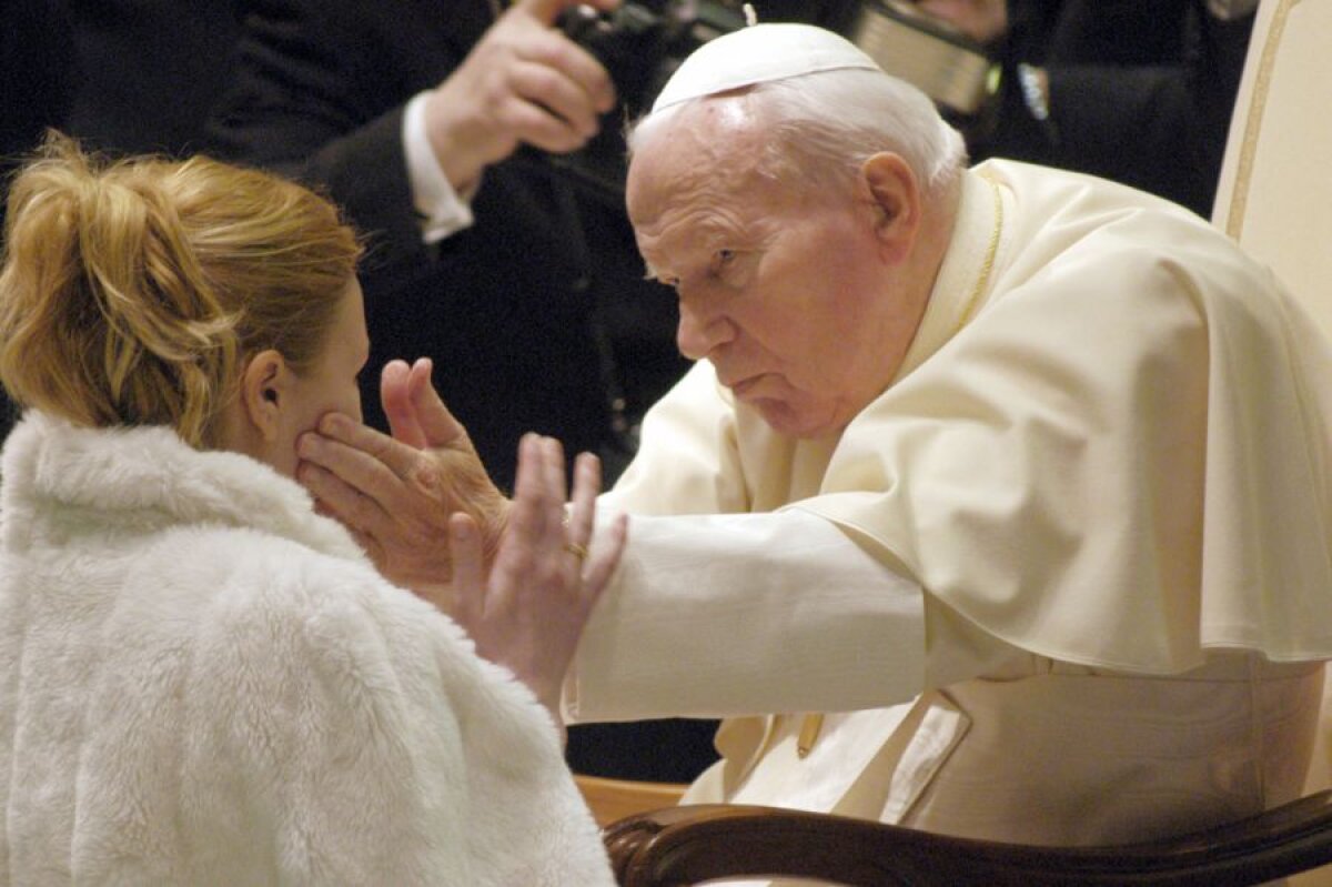 Papa Ioan Paul al II-lea. 100 de ani de la nașterea celui mai iubit Suveran Pontif: membru onorific la un club din Bundesliga și multiple legături cu sportul