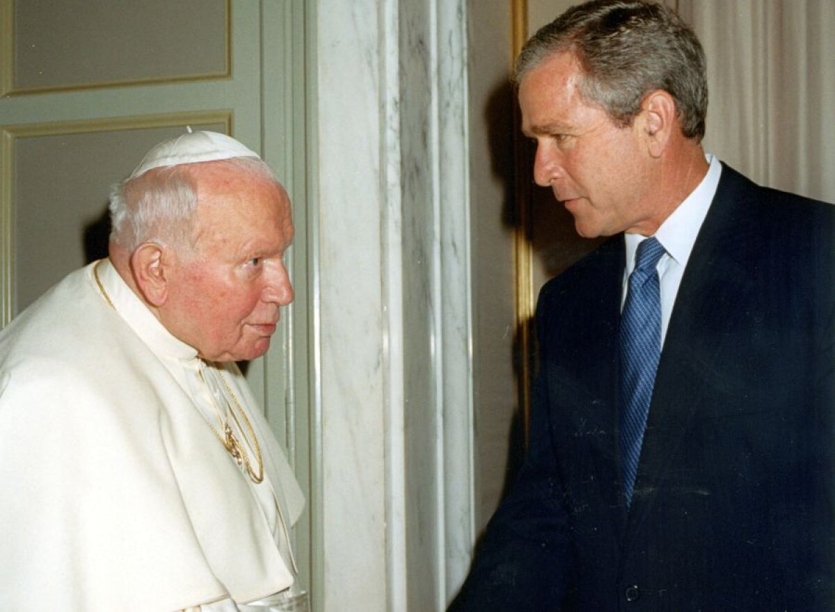 Papa Ioan Paul al II-lea. 100 de ani de la nașterea celui mai iubit Suveran Pontif: membru onorific la un club din Bundesliga și multiple legături cu sportul