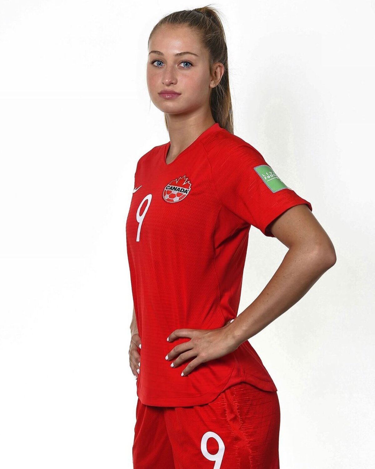 VIDEO+FOTO Poveste de dragoste între fotbalistul lui Bayern și jucătoarea de la PSG » Alphonso Davies și Jordyn Huitema se iubesc la distanță