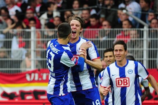 Hertha Berlin a cîştigat Zweite Bundesliga şi a revenit în primul eşalon după numai un an de suferinţă