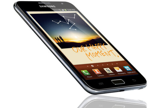 Samsung Galaxy Note, telefonul-tabletă cu ecran HD Super AMOLED şi cel mai puternic procesor: dual core 1.4 GHz