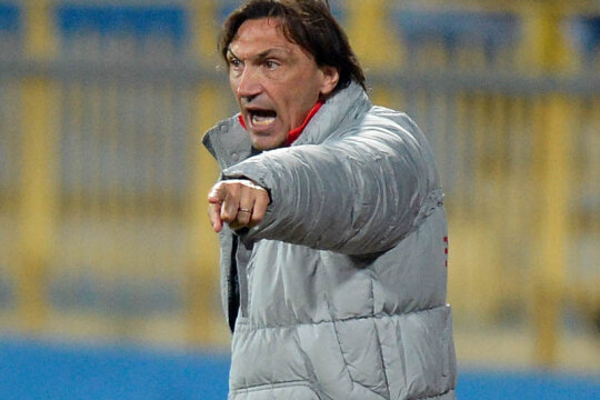 Bonetti are 14 meciuri pe banca lui Dinamo în acest sezon: şase victorii, patru remize şi patru înfrîngeri.