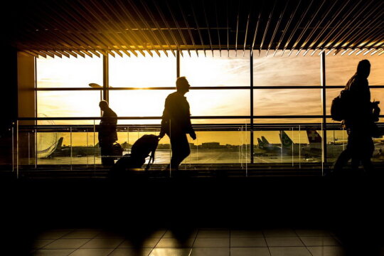 Şi-a închiriat apartamentul şi trăieşte de opt ani într-un aeroport ► Foto: notizie.delmondo.info