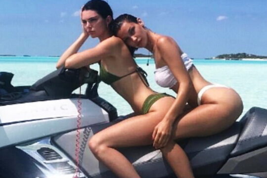Kendall Jenner & Bella Hadid