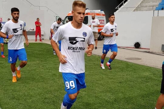 FOTO: Facebook Academica Clinceni // Bogdan Ilie, la încălzire pe Stadionul „Ion Oblemenco”