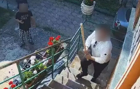 VIDEO. Familie din Timișoara, terorizată de vecinii cu care împarte aceeași ...