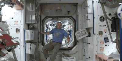 621149-astronauti.gif