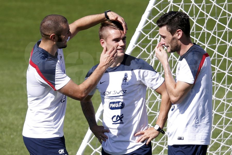 624358-11-reu-benzema-griezmann-lloris.jpg