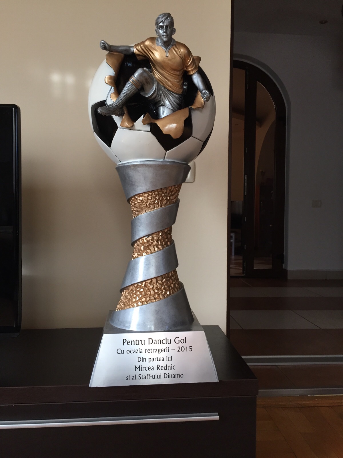 2aaf2044 6248 46cb a5e9 84ee64e25681