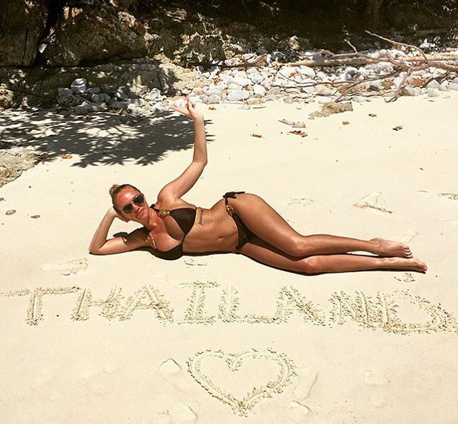 FOTO » Aisleyne Horgan-Wallace, pictorial incendiar în Thailanda