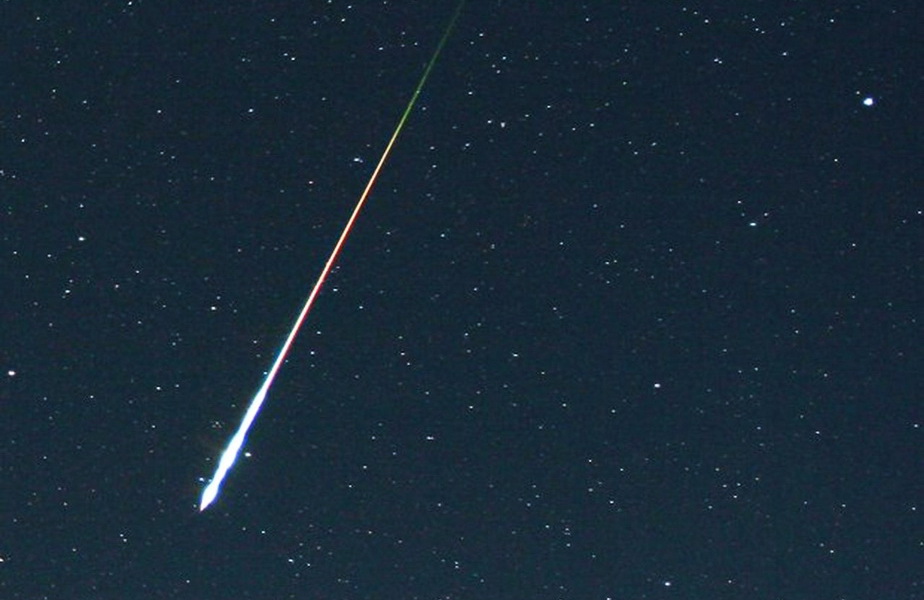 INCREDIBIL! Un meteorit a ucis un bărbat şi a rănit alţi trei