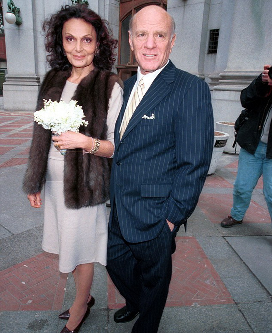 Incredibil, dar adevărat! Designerul Diane von F&uuml;rstenberg și-a clonat cățeluşa