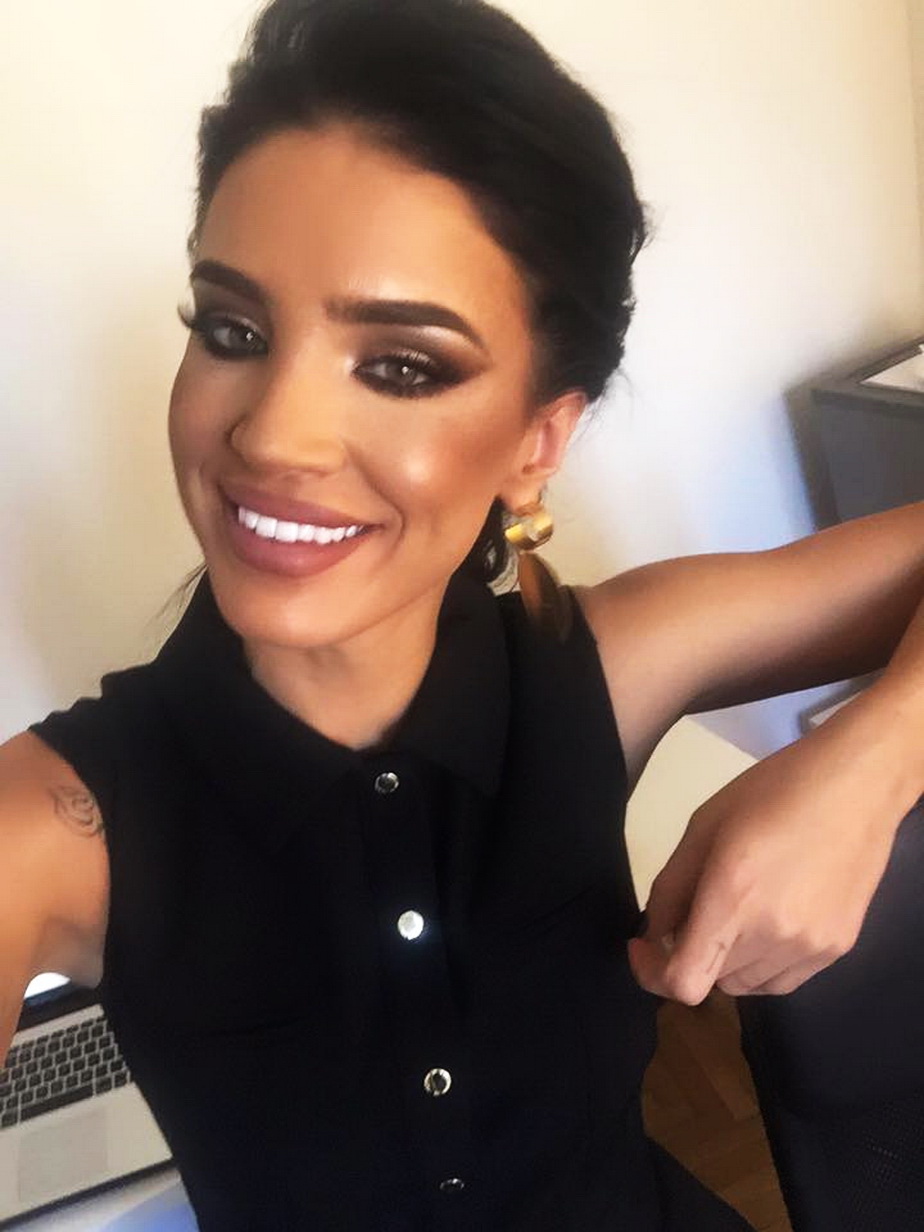 Adelina Pestriţu şi-a mai făcut un tatuaj