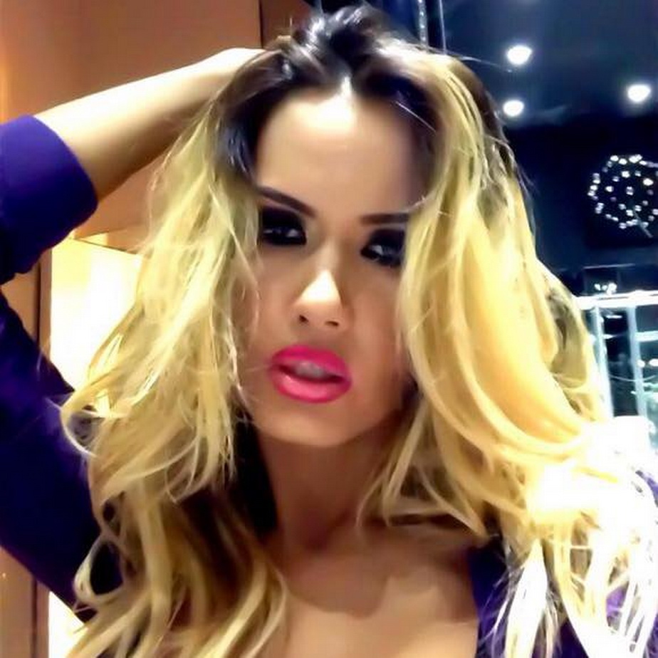 Oana Zăvoranu s-a făcut blondă! "Te caracterizează brunetul"