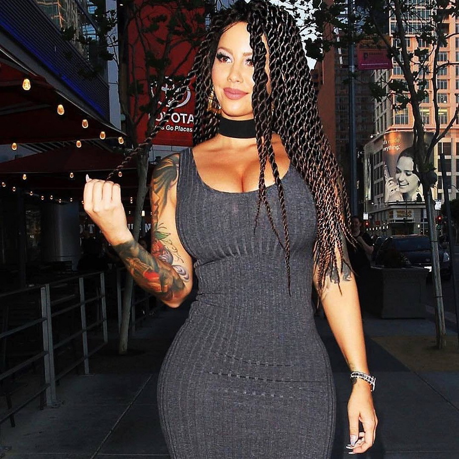 Amber Rose și-a schimbat complet look-ul! Arată mai hot ca niciodată